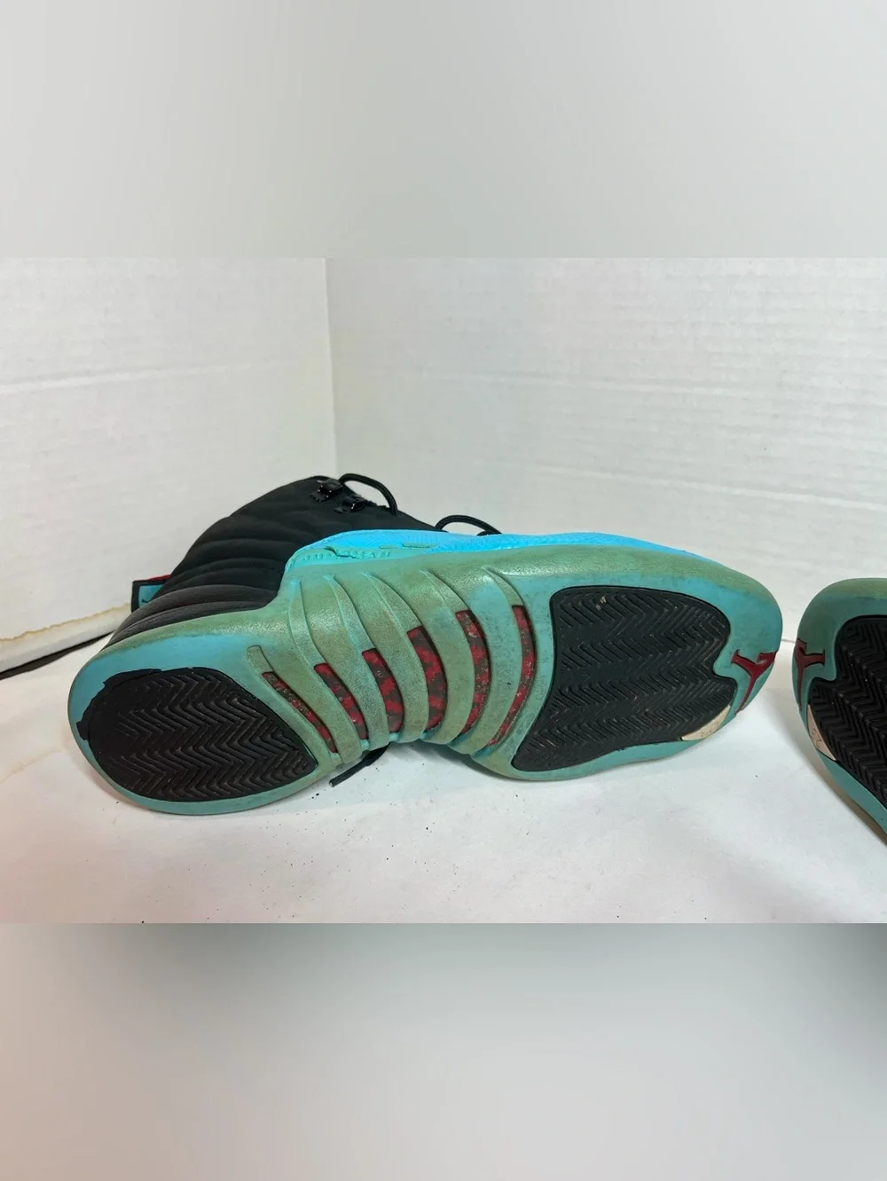 MEN'S VINTAGE 2013 AIR JORDAN RETRO GAMMA BLUE (SIZE 9.5) #13069027